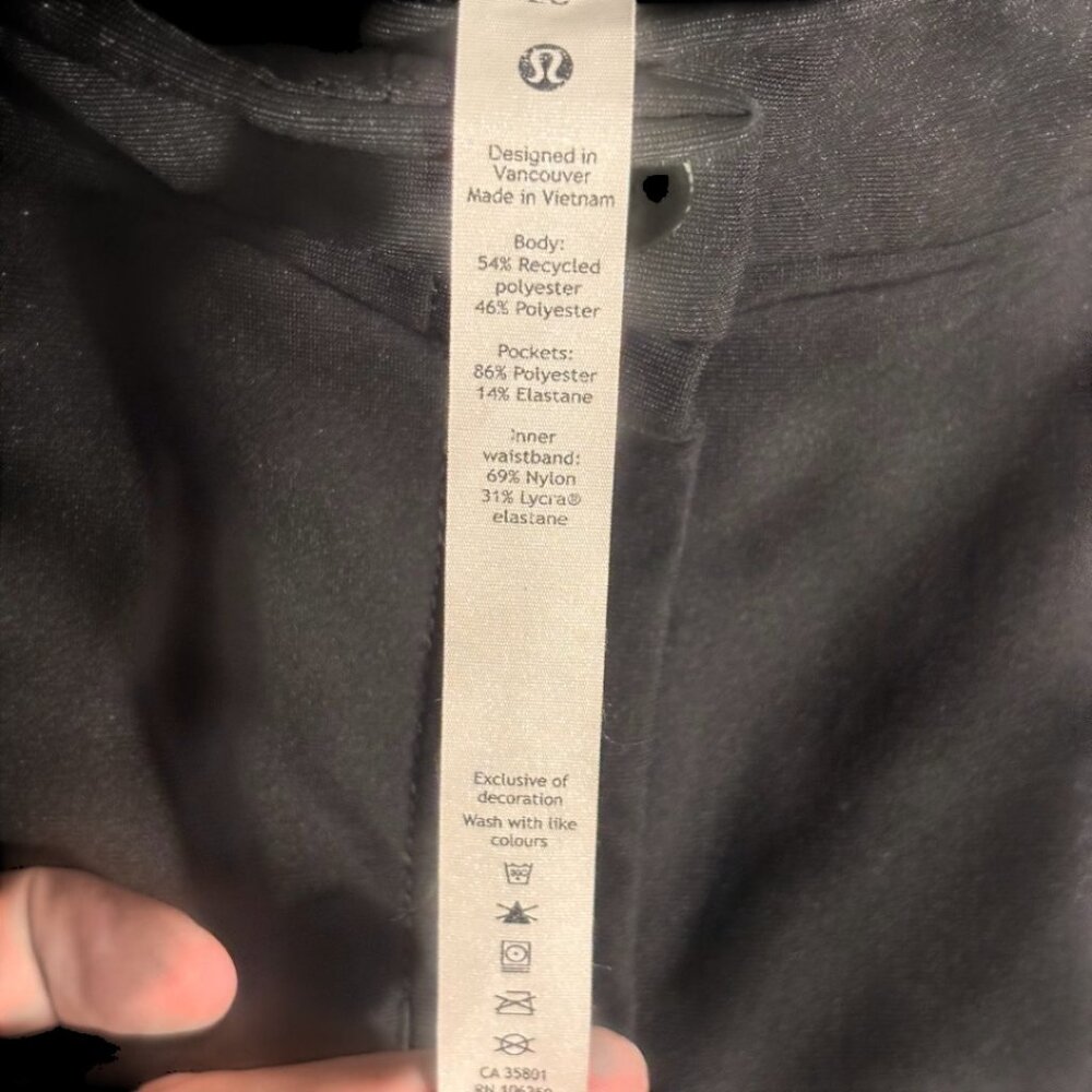 Lululemon Black Jogger Pants Size 28 Athletic Athleisure Travel - Picture 9 of 9